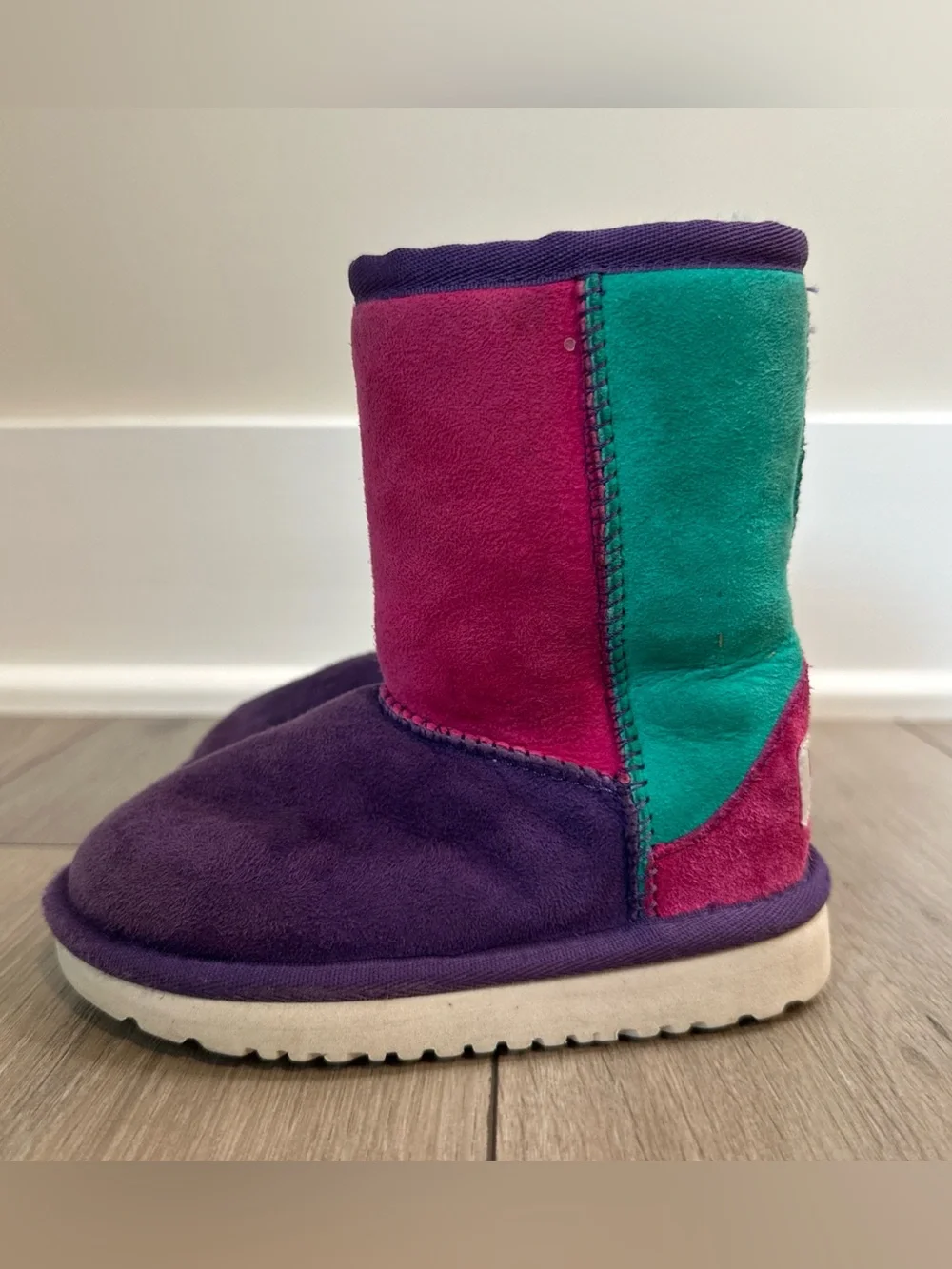 Uggs Girl’s Size 8 (toddler) 3151T Classic Patchwork Color Block Suede Boots